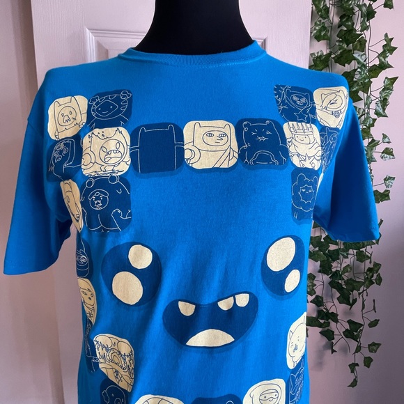 Adventure Time Short Sleeve T-Shirt Size Small - Picture 2 of 6